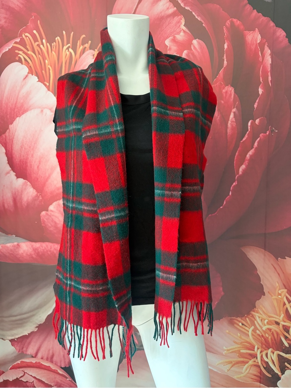 Shepherds Land 100% Lambswool Red Green Plaid Scarf Fringe 60" x 30"